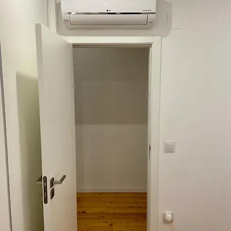 Well Apartment Lisbon