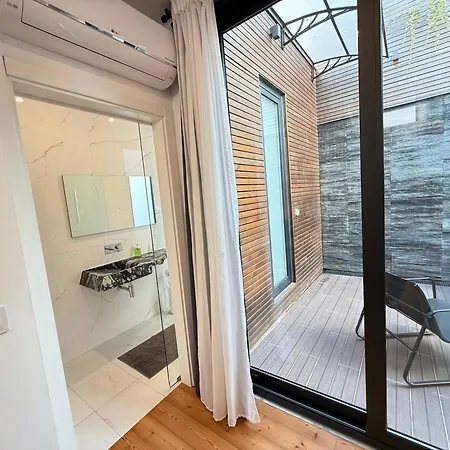 Well Apartment *