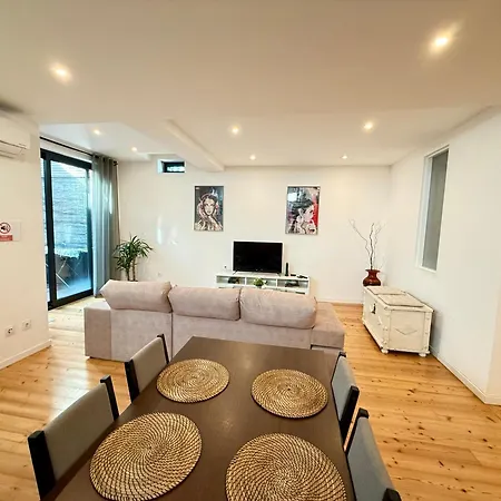 Apartment Well *